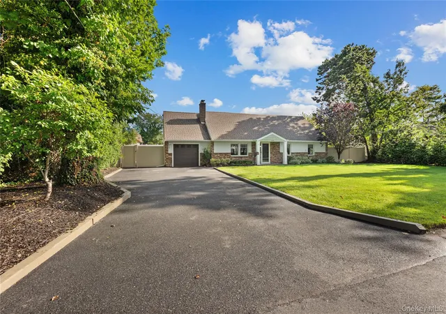 Photo 3 of Single family home for sale at 123 Hiawatha Dr, Islip, NY 11718 | MLS# 1051913 | Listing updated on 2026-09-18