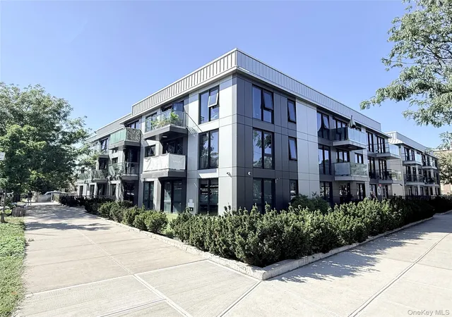 Condo for sale at 15353 77th Avenue #3C, New York, NY 11367 | MLS# 1051932