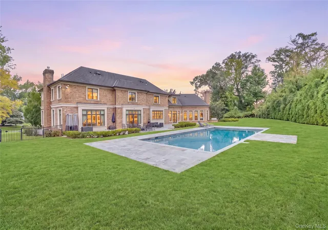 Photo 37 of Mansion for sale at 3 Moline Ct, North Hempstead, NY 11024 | MLS# 1051935 | Listing updated on 2026-10-10