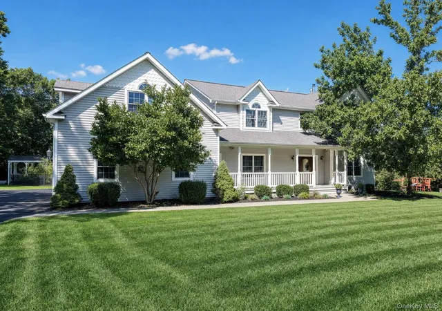 Photo 3 of Single family home for sale at 40 Sandra Ln, Monroe, NY 10950 | MLS# 1051940 | Listing updated on 2026-10-08