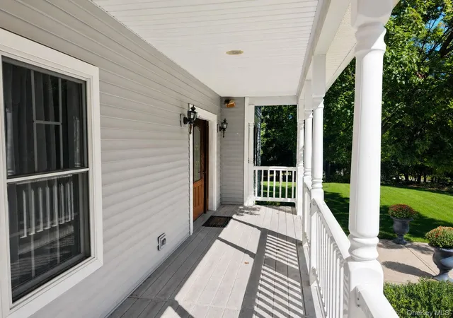 Photo 4 of Single family home for sale at 40 Sandra Ln, Monroe, NY 10950 | MLS# 1051940 | Listing updated on 2026-10-08