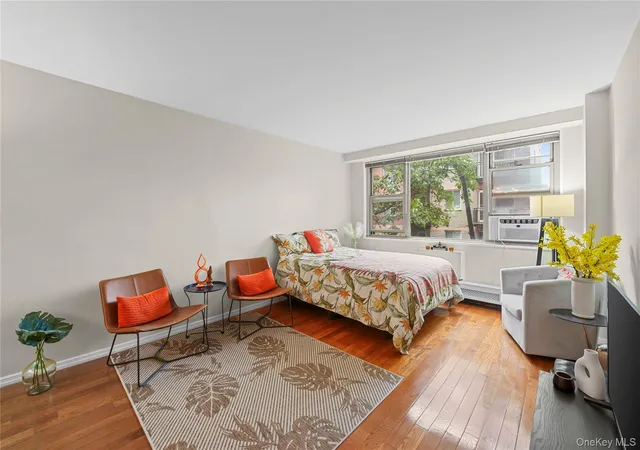 Listing Photo 2 - Condo for sale in Elmhurst Towers located at 81-11 45Th Ave, New York, NY 11373 - Unit #3V