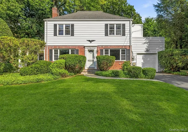 Single family home for sale at 999 Knollwood Rd, Greenburgh, NY 10603 | MLS# 1051946