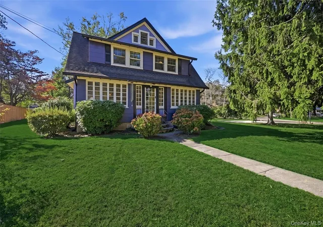 Photo 2 of Single family home for sale at 200 Scudder Ave, Huntington, NY 11768 | MLS# 1051955 | Listing updated on 2026-10-13