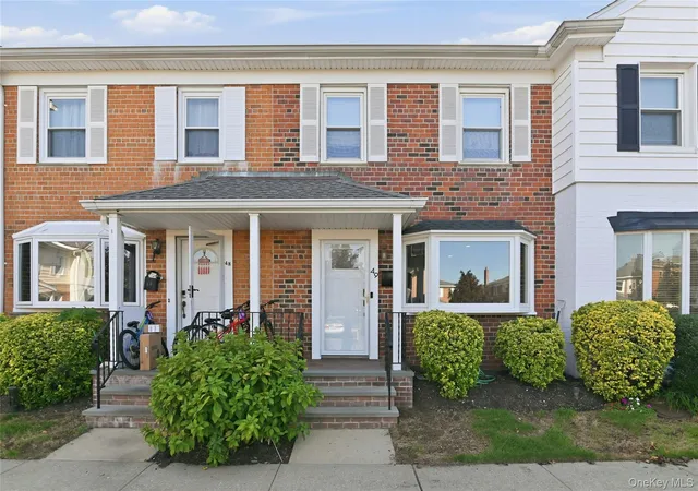 Condo for sale at 1810 Front St #49, Hempstead, NY 11554 | MLS# 1051960