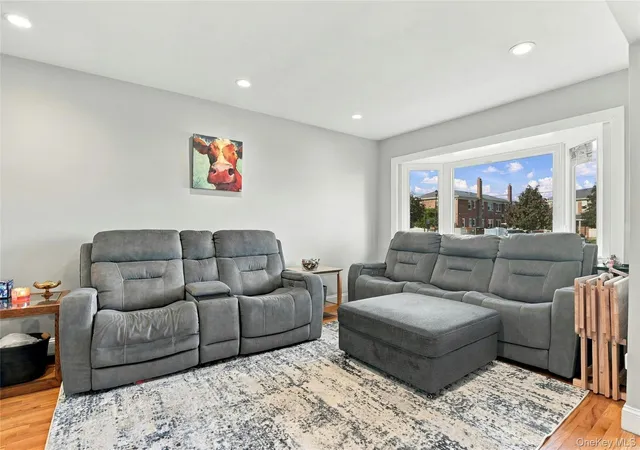 Listing Photo 4 - Condo for sale in building located at 1810 Front St, Hempstead, NY 11554 - Unit #49