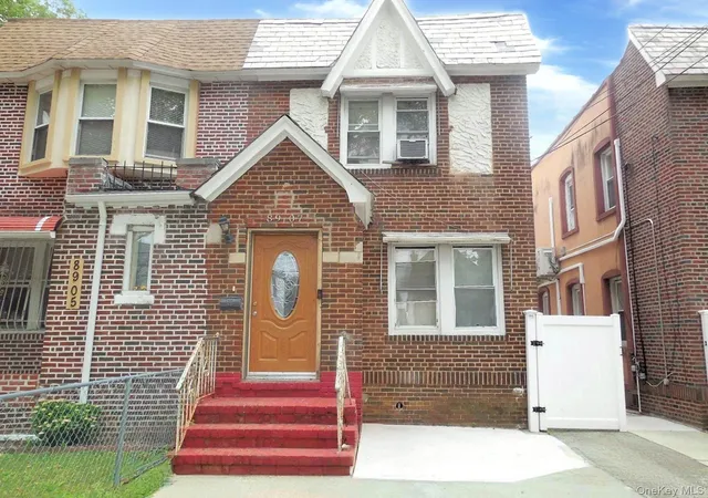 Single family home for sale at 89-07 Vanderveer St, New York, NY 11427 | MLS# 1051981