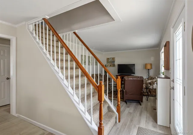 Photo 3 of Single family home for sale at 139 Arlyn Dr W, Oyster Bay, NY 11758 | MLS# 1051983 | Listing updated on 2026-10-07
