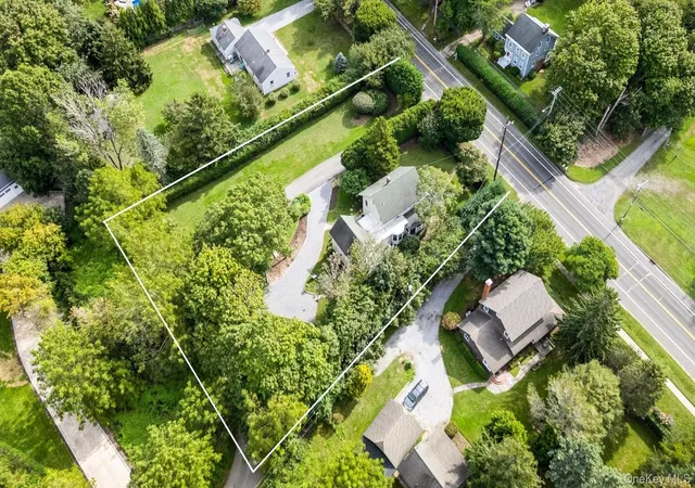 Photo 31 of Single family home for sale at 25105 Main Rd N, Southold, NY 11957 | MLS# 1051989 | Listing updated on 2026-10-03