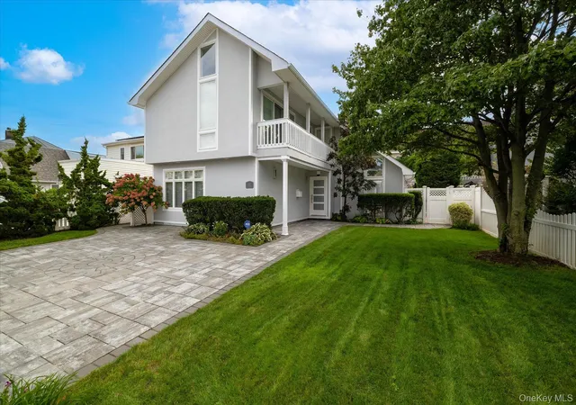 Photo 2 of Single family home for sale at 540 W Penn St, Long Beach, NY 11561 | MLS# 1051994 | Listing updated on 2026-09-23