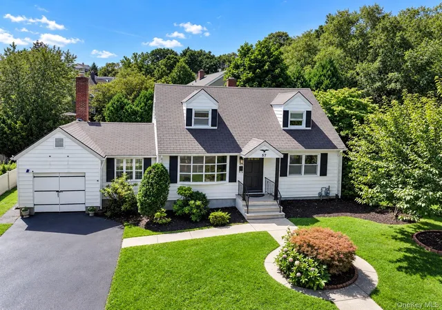 Photo 2 of Single family home for sale at 57 King St, Greenburgh, NY 10522 | MLS# 1052049 | Listing updated on 2026-10-18