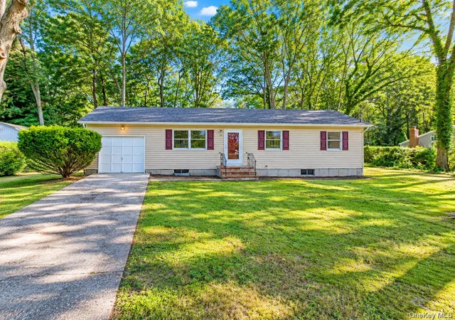 Photo 2 of Single family home for sale at 50 Fanning Blvd, Riverhead, NY 11901 | MLS# 1052051 | Listing updated on 2026-09-21