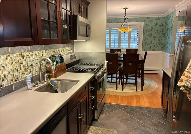 Photo 3 of Condo for sale at 420 Shore Rd #2D, Long Beach, NY 11561 | MLS# 1052053 | Listing updated on 2026-09-18