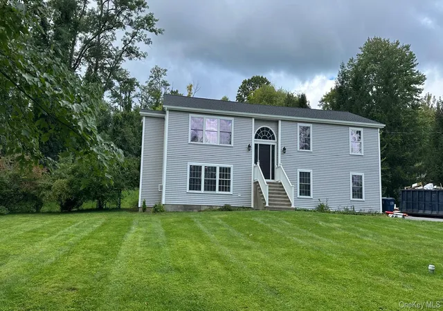 Single family home for sale at 5 Meadow Dr, Carmel, NY 10512 | MLS# 1052070