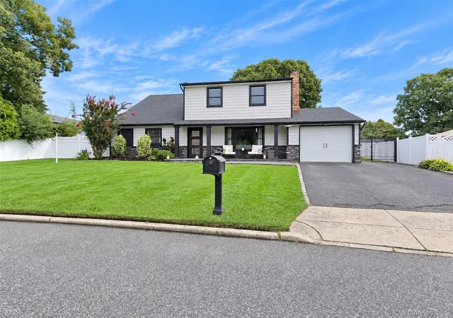 Single family home for sale at 188 Glen Summer Rd, Islip, NY 11741 | MLS# 1052078