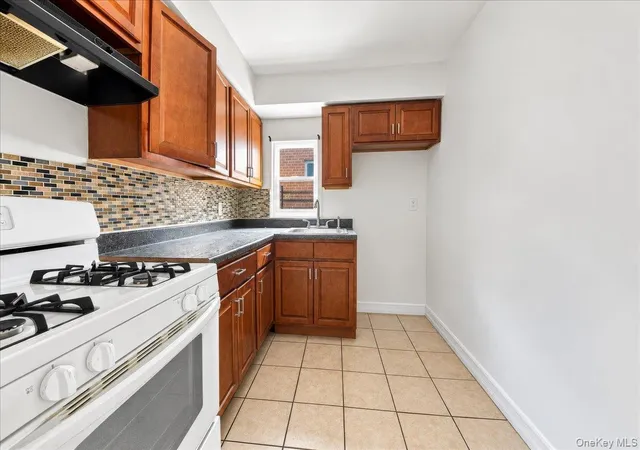 Photo 4 of House for sale at 433 Howe Ave #A, New York, NY 10473 | MLS# 1052080 | Listing updated on 2026-10-20