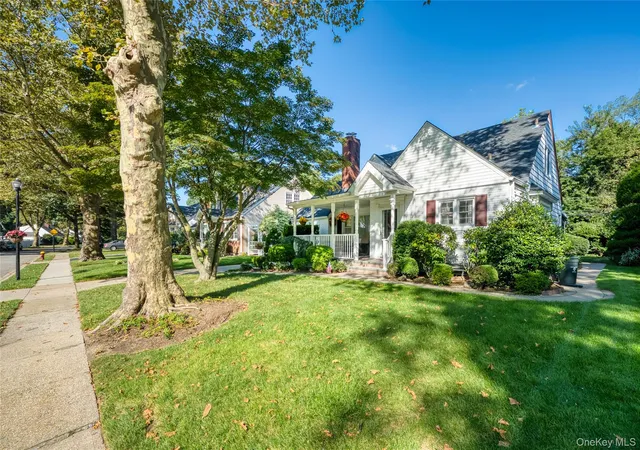 Photo 1 of Single family home for sale at 22 Shaw Dr, Hempstead, NY 11566 | MLS# 1052082 | Listing updated on 2026-09-18