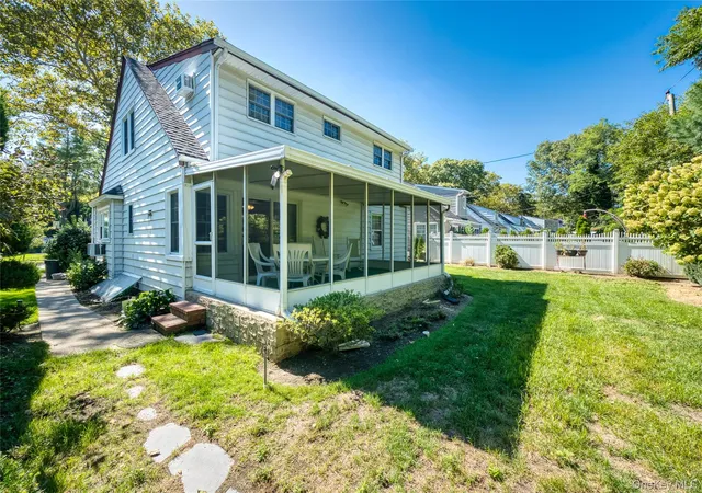 Photo 3 of Single family home for sale at 22 Shaw Dr, Hempstead, NY 11566 | MLS# 1052082 | Listing updated on 2026-09-18