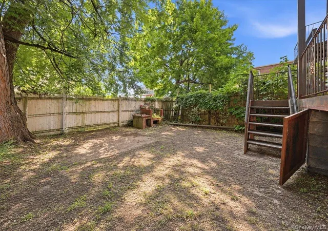 Photo 3 of Single family home for sale at 4814 Murdock Ave, New York, NY 10470 | MLS# 1052084 | Listing updated on 2026-09-20