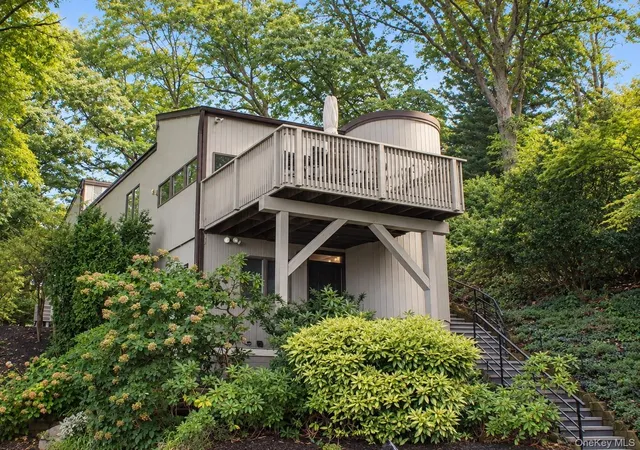 Single family home for sale at 732 Sound View Rd, Oyster Bay, NY 11771 | MLS# 1052119