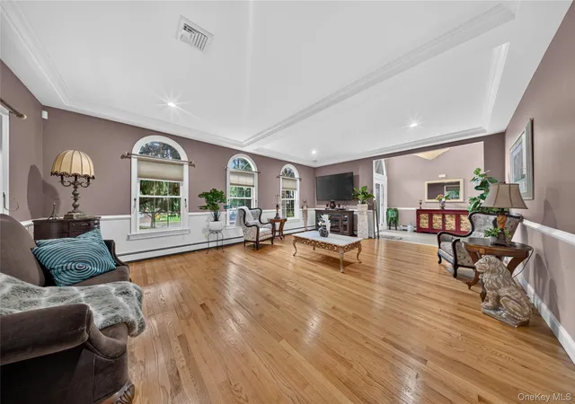 Photo 4 of Single family home for sale at 2021 Decatur Ave, Hempstead, NY 11710 | MLS# 1052125 | Listing updated on 2026-10-08