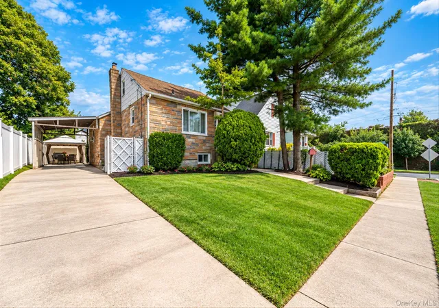 Photo 1 of Single family home for sale at 5 Park Pl, Hempstead, NY 11580 | MLS# 1052126 | Listing updated on 2026-10-07