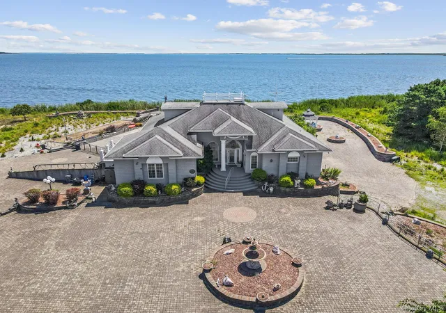 Single family home for sale at 48 S Old Neck Rd, Brookhaven, NY 11934 | MLS# 1052127