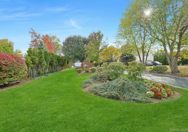 Photo 3 of Single family home for sale at 38 Shorn Dr, Orangetown, NY 10913 | MLS# 1052129 | Listing updated on 2026-10-02