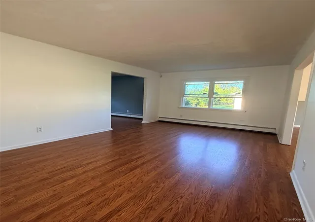 Photo 2 of Single family home for sale at 4 Westminster Dr, Middletown, NY 10940 | MLS# 1052153 | Listing updated on 2026-09-21