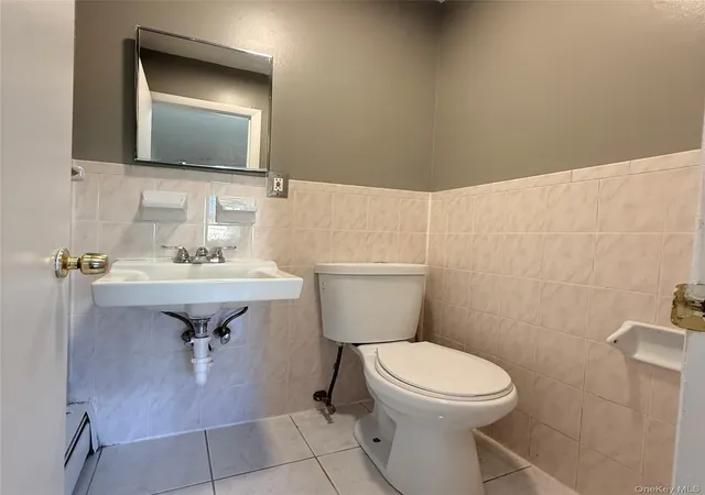 Photo 3 of Single family home for sale at 4 Westminster Dr, Middletown, NY 10940 | MLS# 1052153 | Listing updated on 2026-09-21