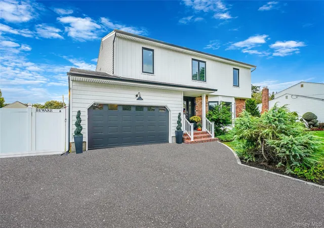 Photo 1 of Single family home for sale at 11 Susan Ct, Babylon, NY 11729 | MLS# 1052173 | Listing updated on 2026-09-19