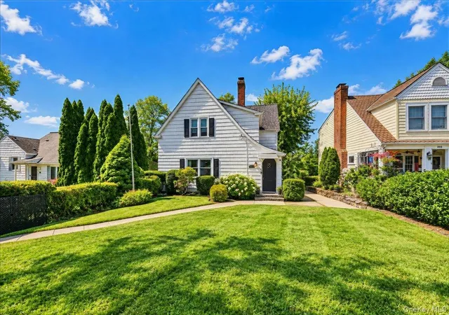Photo 1 of Single family home for sale at 201 Park Dr, Eastchester, NY 10709 | MLS# 1052207 | Listing updated on 2026-10-04