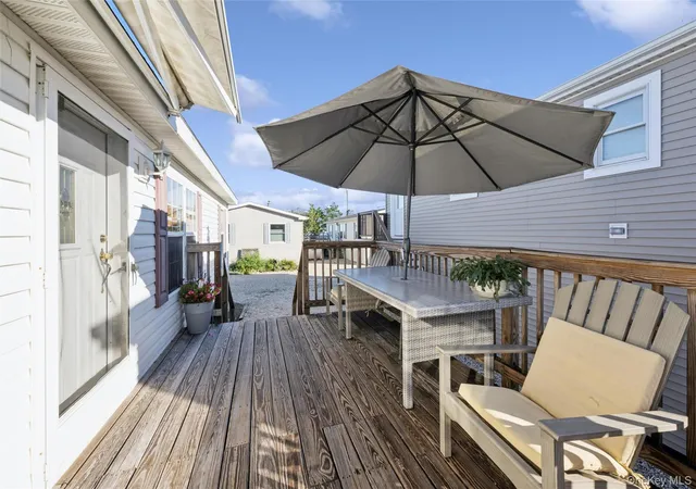 Listing Photo 4 - Condo for sale in building located at 53 Crassen Blvd, East Hampton, NY 11930 - Unit #32 Harbor Rd.
