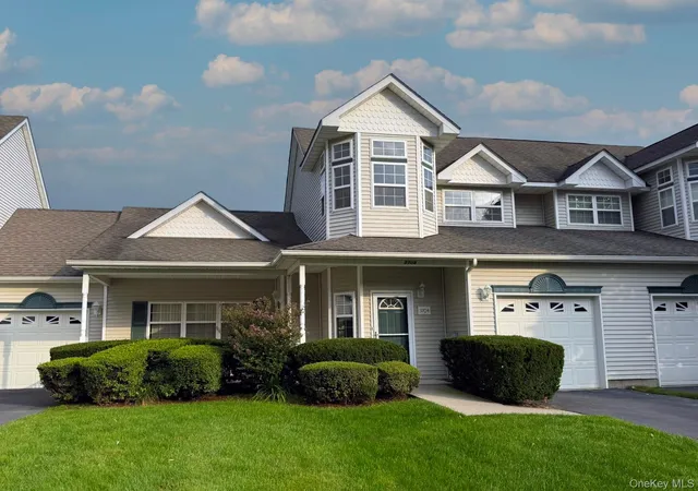 Photo 3 of Condo for sale at 3704 Amen Cor, Riverhead, NY 11901 | MLS# 1052244 | Listing updated on 2026-10-07