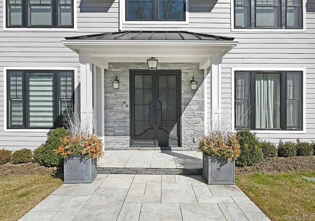 Photo 2 of Single family home for sale at 10 Yardley Dr, Huntington, NY 11746 | MLS# 1052249 | Listing updated on 2026-09-29