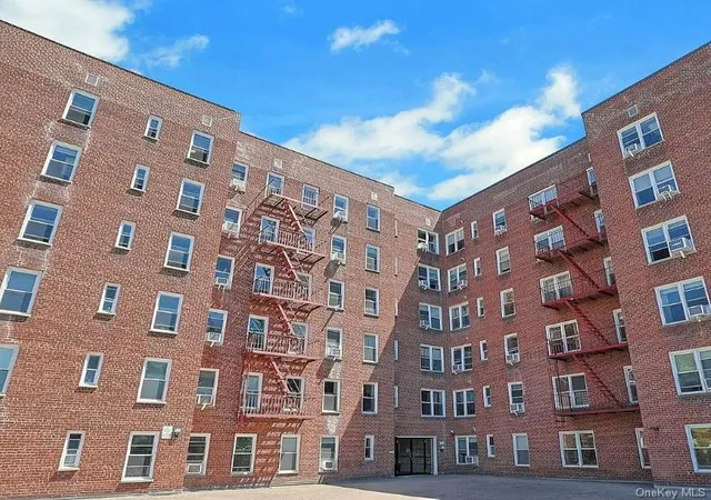 Photo 1 of Condo for sale at 1 Hawley Ter #5J, Yonkers, NY 10701 | MLS# 1052258 | Listing updated on 2026-09-18