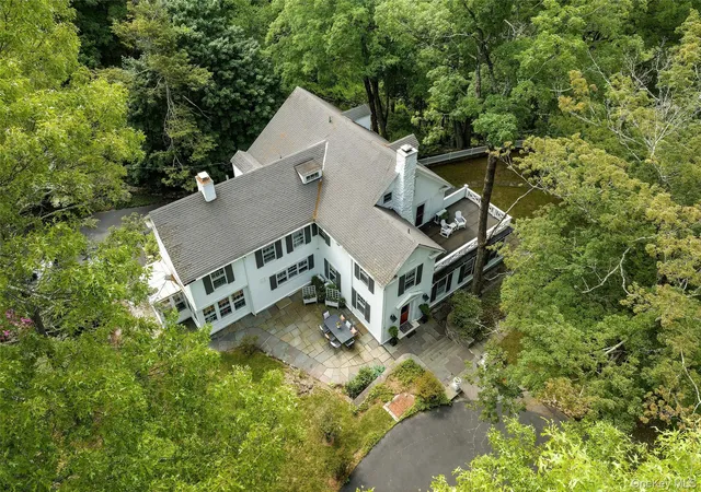 Photo 2 of Mansion for sale at 2125 Quaker Ridge Rd, Cortlandt, NY 10520 | MLS# 1052259 | Listing updated on 2026-10-21