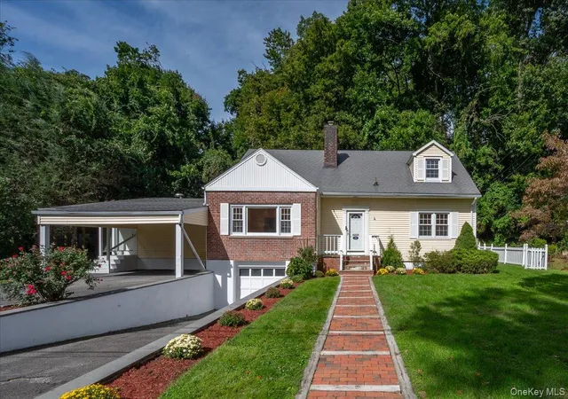 Photo 1 of Single family home for sale at 32 Dogwood Dr, Eastchester, NY 10583 | MLS# 1052267 | Listing updated on 2026-09-26