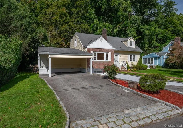 Photo 2 of Single family home for sale at 32 Dogwood Dr, Eastchester, NY 10583 | MLS# 1052267 | Listing updated on 2026-09-26