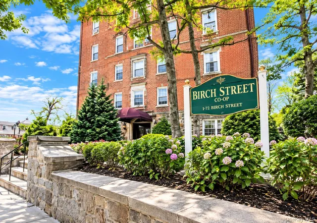 Photo 2 of Condo for sale at 40 E Birch St #Apt 4D, Mount Vernon, NY 10552 | MLS# 1052288 | Listing updated on 2026-09-22