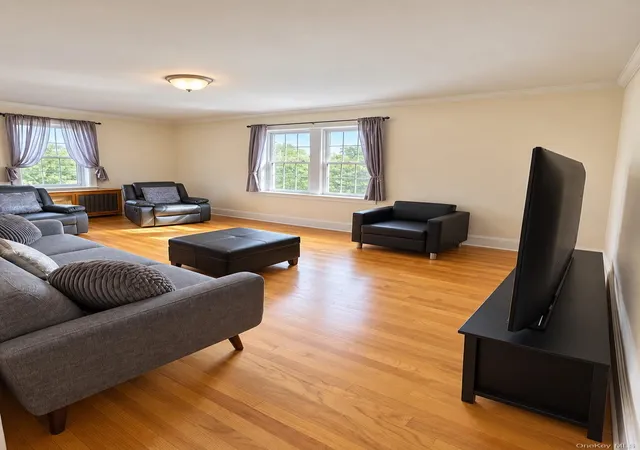 Photo 3 of House for sale at 40 E Birch St #Apt 4D, Mount Vernon, NY 10552 | MLS# 1052288 | Listing updated on 2026-09-22