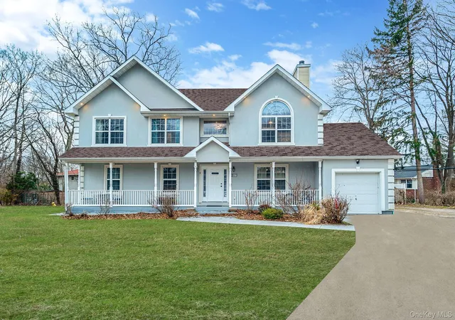 Single family home for sale at 6 Denmark Ct, Huntington, NY 11743 | MLS# 1052291