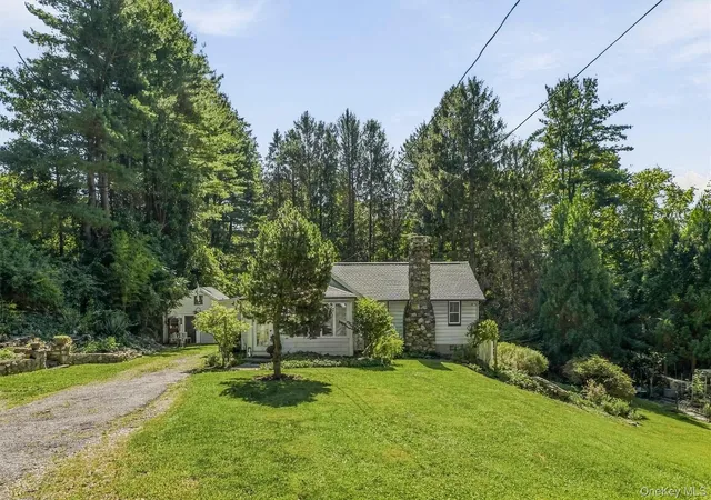 Single family home for sale at 136 Bundy Hl Rd, Pawling, NY 12531 | MLS# 1052304