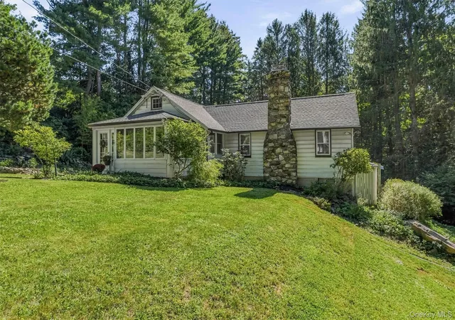 Photo 1 of Single family home for sale at 136 Bundy Hl Rd, Pawling, NY 12531 | MLS# 1052304 | Listing updated on 2026-09-19
