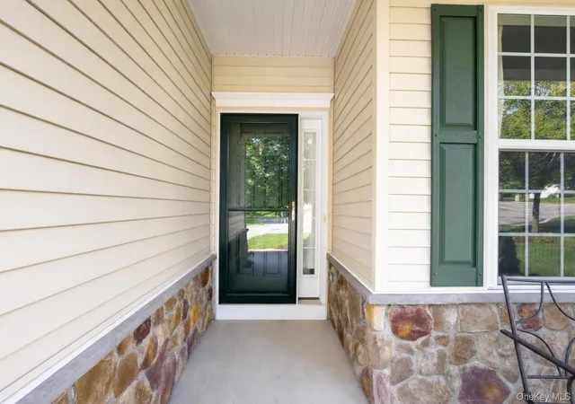 Photo 2 of Single family home for sale at 24 Lilac St, Middletown, NY 10940 | MLS# 1052305 | Listing updated on 2026-10-01