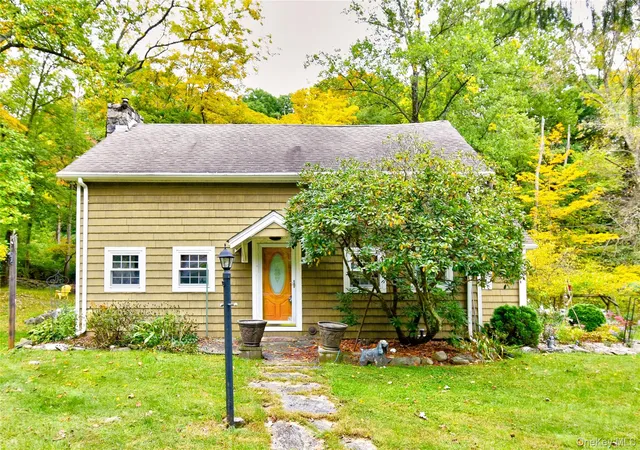 Photo 1 of Single family home for sale at 202 Canopus Holw Rd, Putnam Valley, NY 10579 | MLS# 1052313 | Listing updated on 2026-10-05