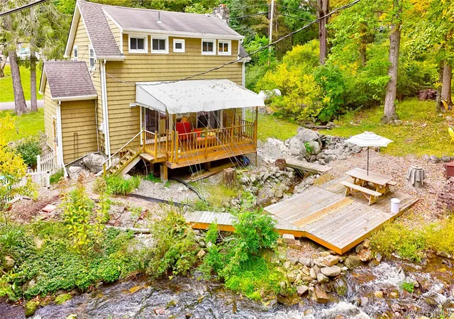 Photo 3 of Single family home for sale at 202 Canopus Holw Rd, Putnam Valley, NY 10579 | MLS# 1052313 | Listing updated on 2026-10-05