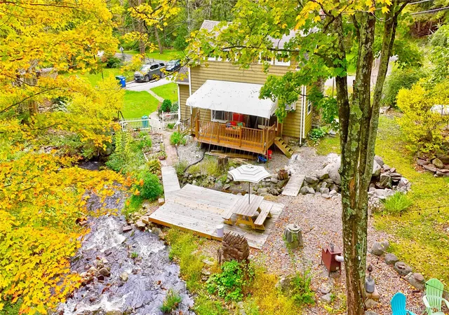 Photo 4 of Single family home for sale at 202 Canopus Holw Rd, Putnam Valley, NY 10579 | MLS# 1052313 | Listing updated on 2026-10-05