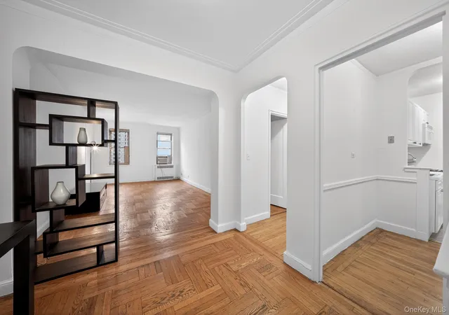 Photo 3 of Condo for sale at 2190 Boston Rd #E, New York, NY 10462 | MLS# 1052363 | Listing updated on 2026-09-18