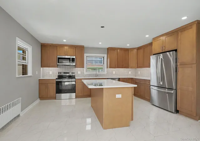 Listing Photo 5 - Condo for sale in building located at 3 Livingston St, Harrison, NY 10604